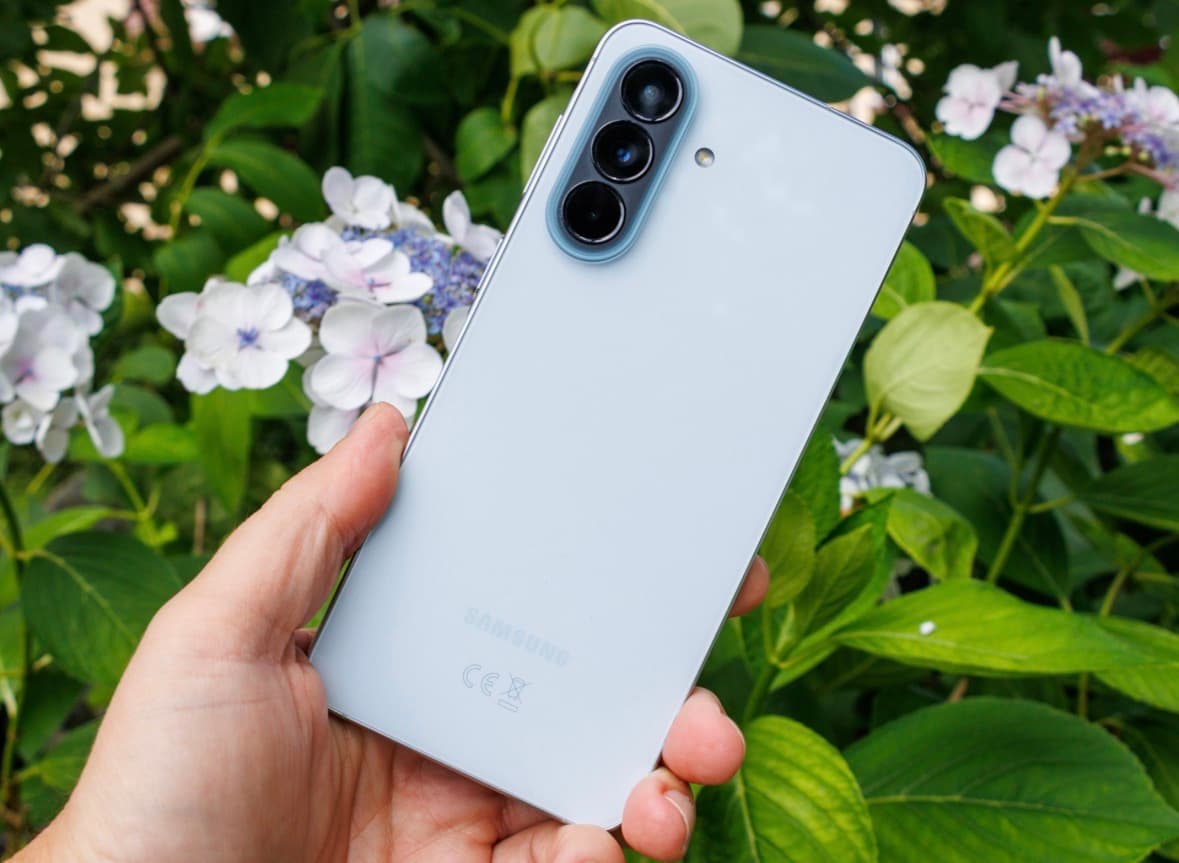 Galaxy A58 5G: خمسة تحسينات ننتظرها من سامسونج في هاتفها المتوسط القادم