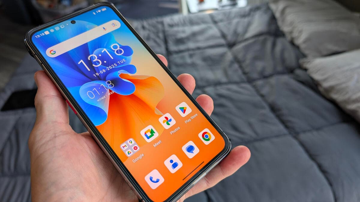 هاتف Oukitel WP210 يُظهر تصميمه المتين وإطاره المعزز
