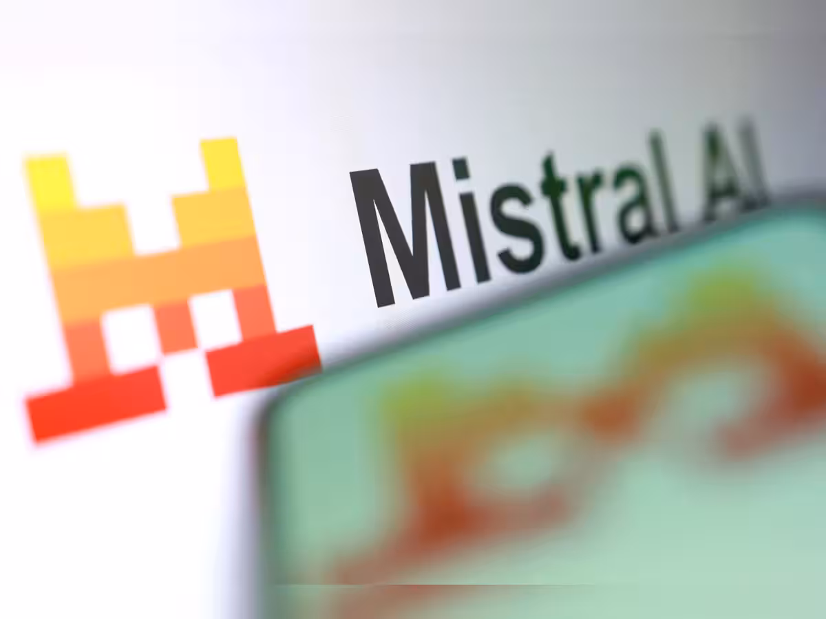 سامسونج تدرس استثمار مليار يورو في Mistral الفرنسية: صفقة قد ترفع تقييمها إلى 23 مليار دولار