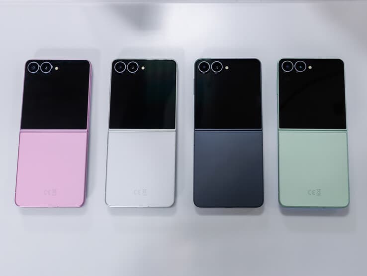 ألوان هاتف Galaxy Z Flip8 المتاحة: Graphite وCream وPink ولون Mint الحصري عبر الإنترنت