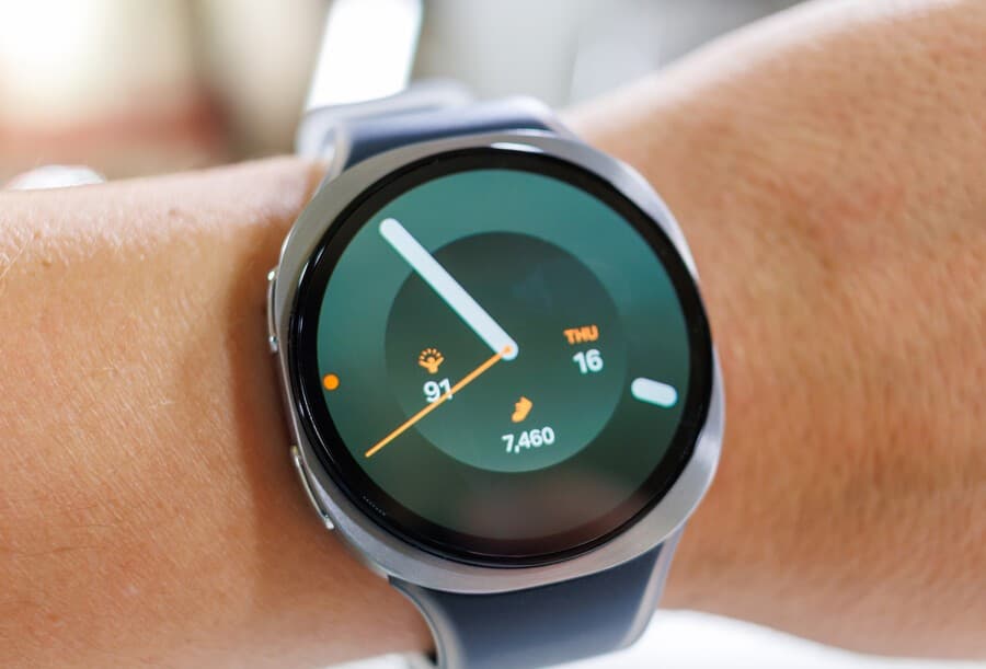 مجموعة أحزمة Galaxy Watch9 الجديدة تشمل Sport Band وMisty Band وFabric Band