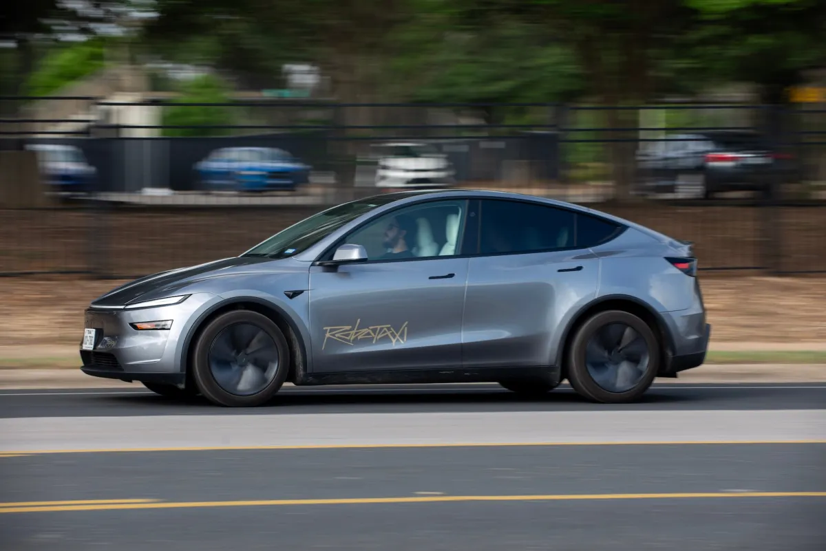 Tesla adds Orlando, Tampa robotaxi pilots before Q2 call
