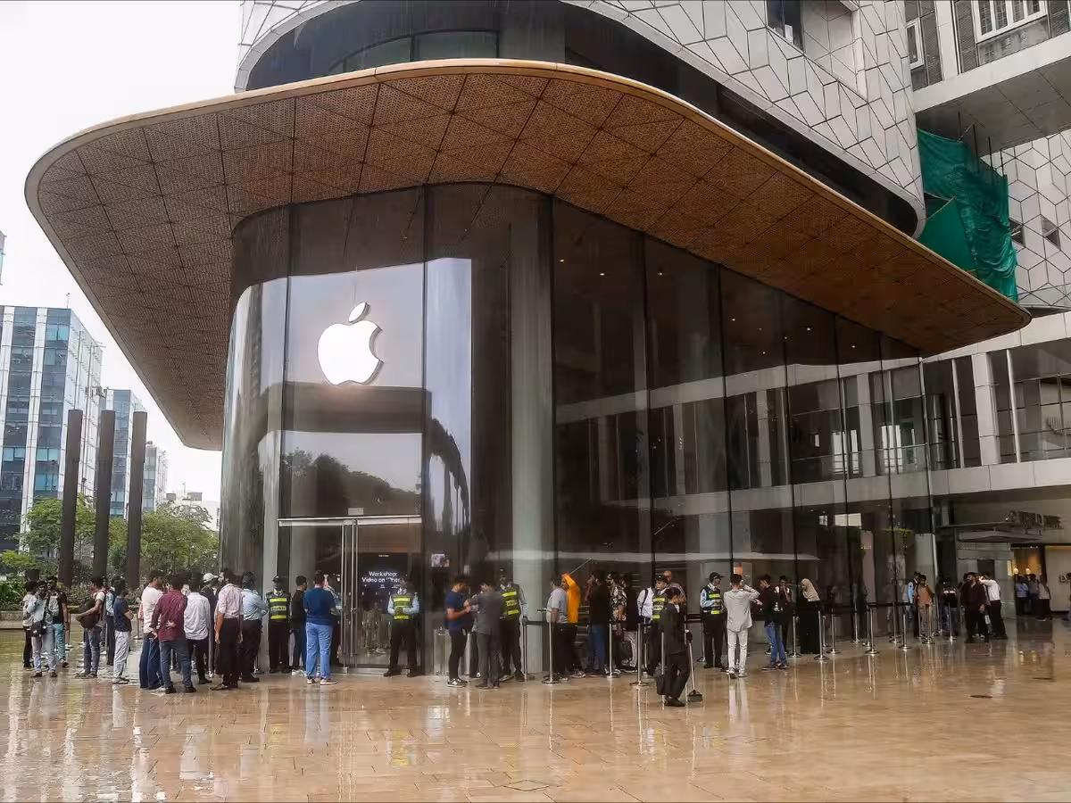 Apple Q3 2026: iPhone, Mac sales push revenue past $109B